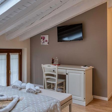 Bed and Breakfast Cascina Volta Брешія Екстер'єр фото