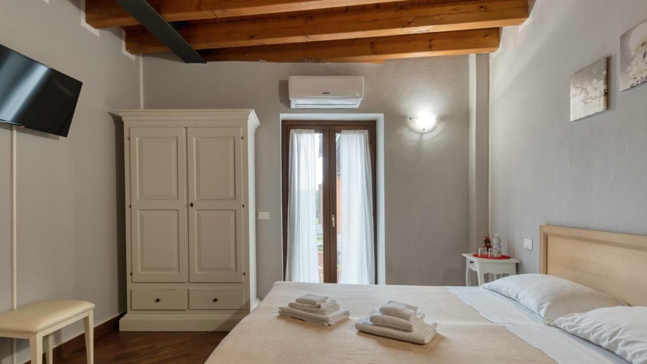 Bed and Breakfast Cascina Volta Брешія Екстер'єр фото