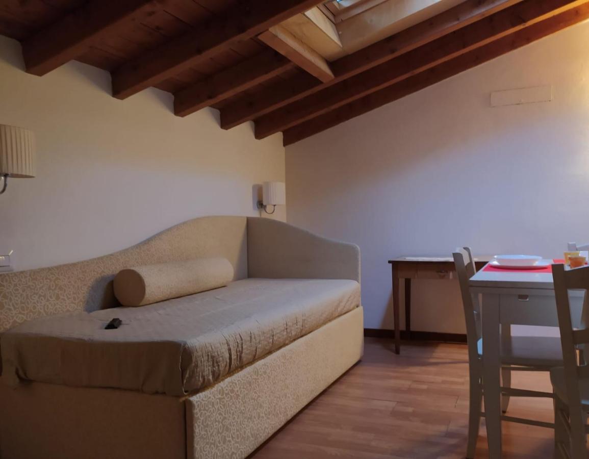 Bed and Breakfast Cascina Volta Брешія Екстер'єр фото